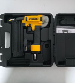 Dewalt 18 Degree Brad Nailer DWFP12233