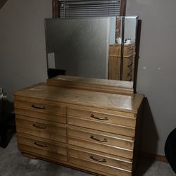 6 Drawer Dresser With Vanity Mirror
