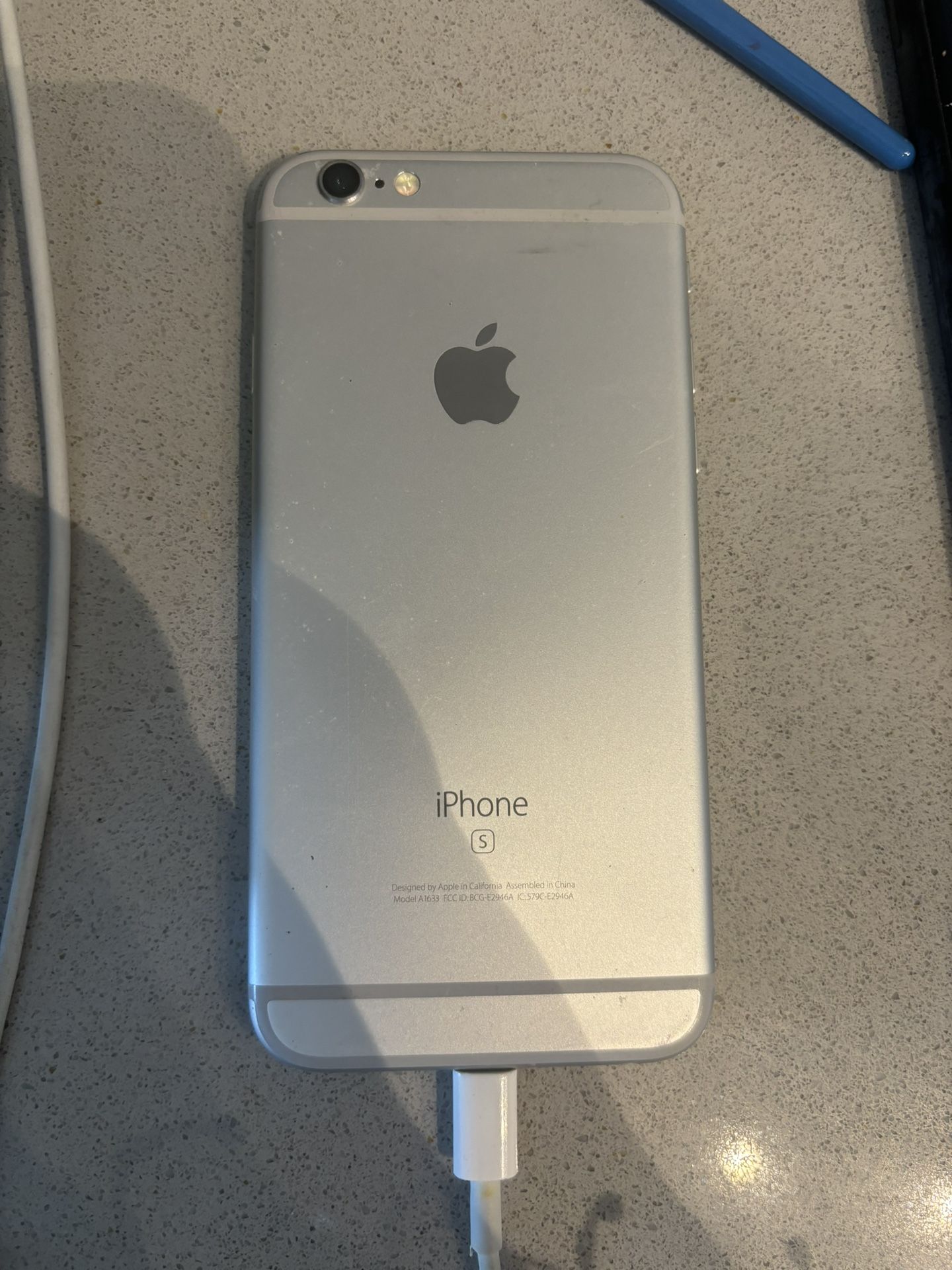 iPhone 5 UNLOCKED