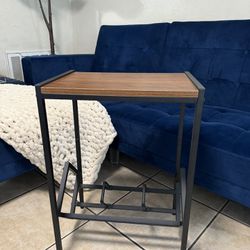 End Table With Book’s Storage 