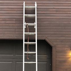24 Ft Aluminum Ladder