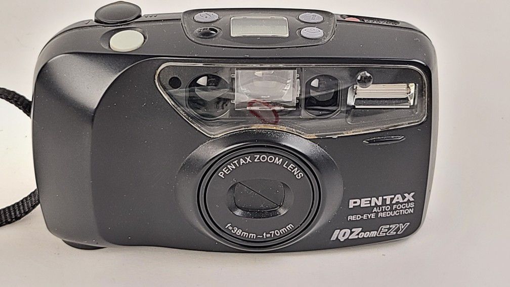 Pentax IQZoom EZY 35mm point and shoot film camera