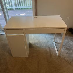 White Desk