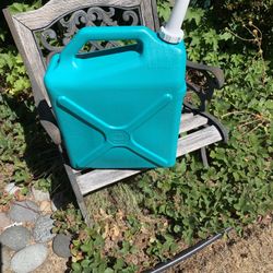 Plastic Water Container For Camping And Traveling 
