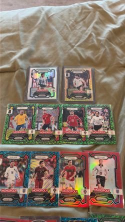 50 CARD SOCCER LOT PRIZM COLORED & NUMBERED ONLY 25 DOLLARS