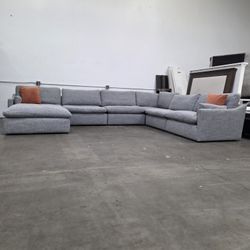 7pc Modular Sectional Couch- Free Delivery‼️