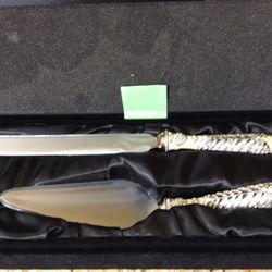 Wedding Cake Knife And Server I Also Have The Matchng Champagne Flutes  For Sale 