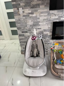 4MOMS swing