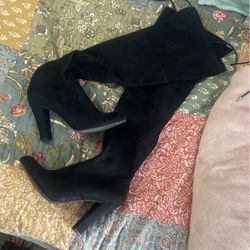 knee high boots black