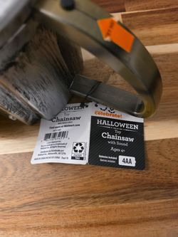Halloween chainsaw