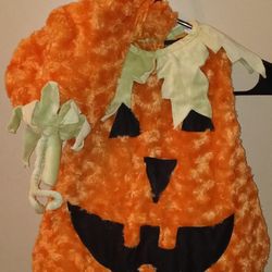 Underwraps cut above pumpkin Halloween costume