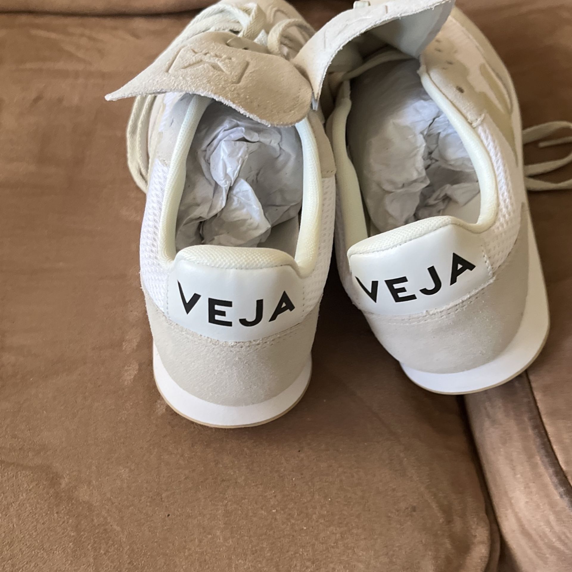 Beautiful VEJA Sneakers #8