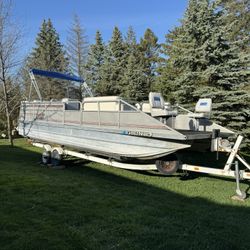 1991 Clark Pontoon with 90hp E_tec Saltwater Motor