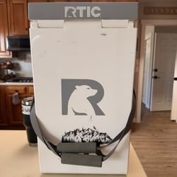 RTIC 6 Gallon Water Dispenser 
