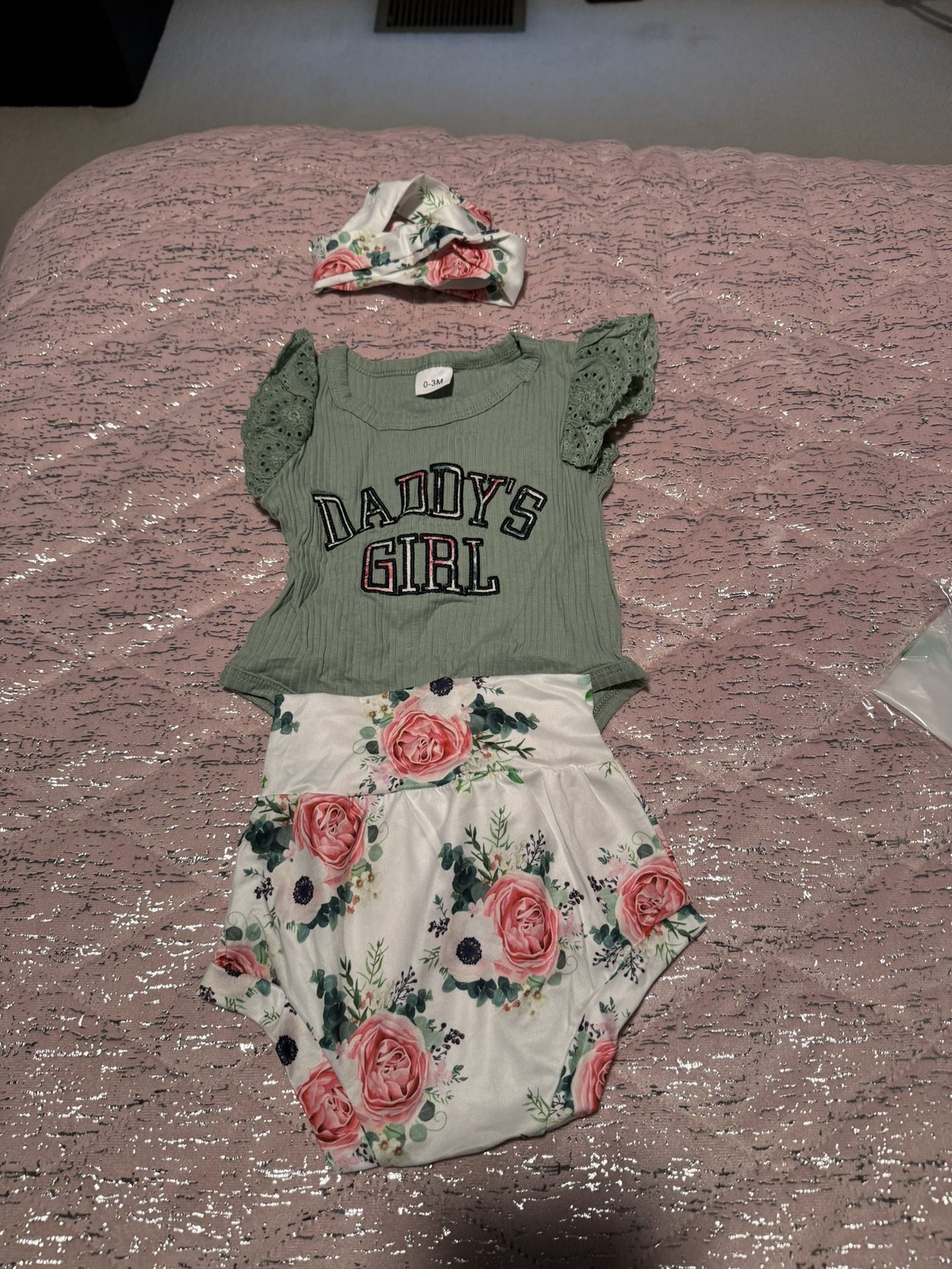 2pcs Baby's Letter Print Cap Sleeve Bodysuit & Flower Pattern Shorts & Hairband Set, Toddler & Infant Girl's Clothes For Summer Daily Wear