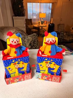 🎪 2 Brand New Vintage-Style Musical Jack-in-the-Box Toys – $50 for Both!
