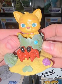 Funko Fun Squad Quest of the Grail ELLEE WITH HERMIT CRAB RELIC figure
