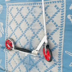 Razor Riding Great Fun Excellent Condition Like New