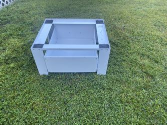 Appliance pedestal what drawer.