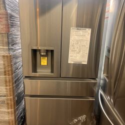 29 cu. ft. Smart Standard-Depth MAX™ 4-Door French Door Refrigerator with Full-Convert Drawer