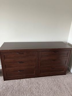 Dresser and night stand set