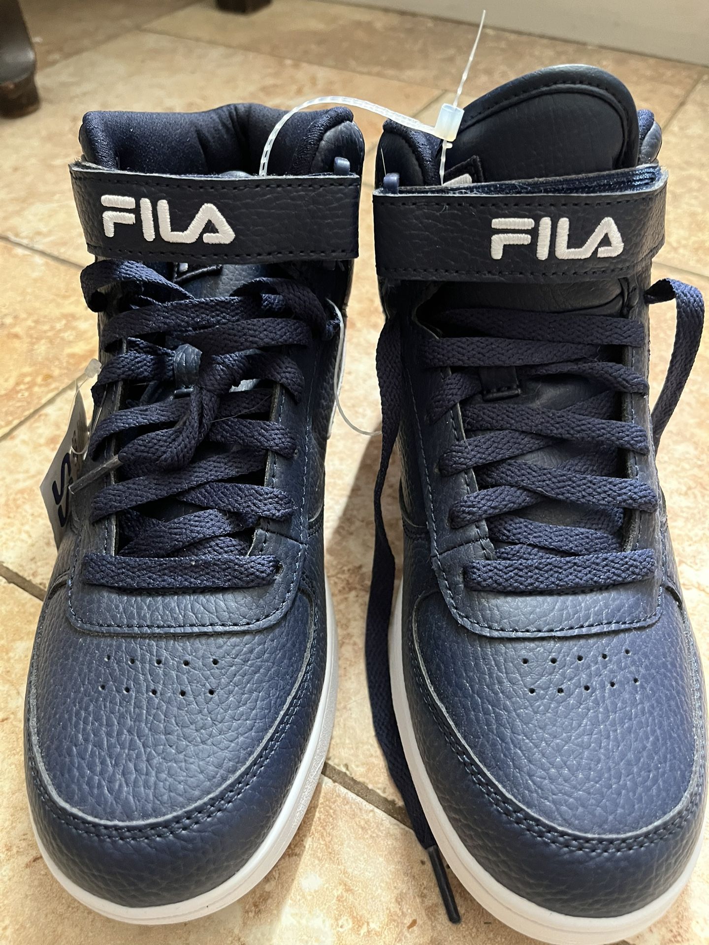 NEW FILA Sneakers Kids