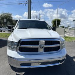2019 Ram 1500 SLT 