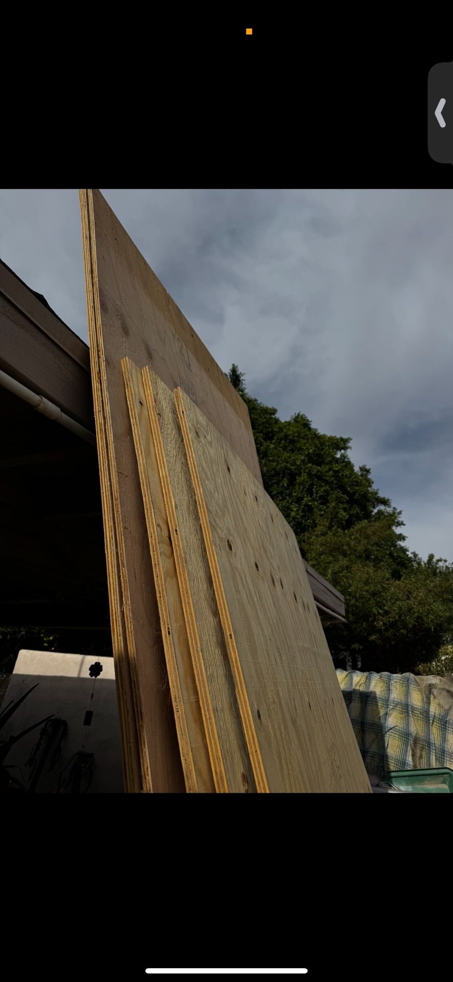 6x Big Pieces Of Plywood.