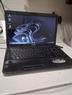 Toshiba laptop computer windows 10. Battery doesn't charge,  but it works good plugged.  15 inches screen.  AMD E- 300 APU Radeon processor.  HD.  4gb