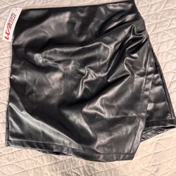 New Small SHEIN skirt 