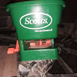 Scotts hand Fertilizer spreader