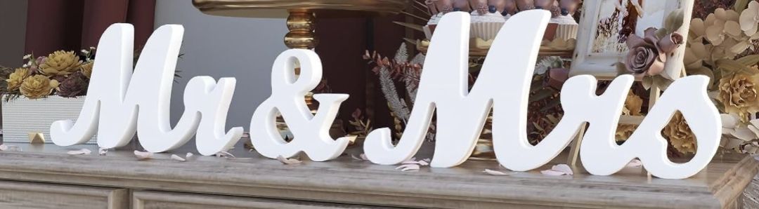 “Mr & Mrs” Table Sign