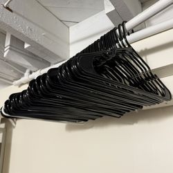 70+ Plastic Black Hangers