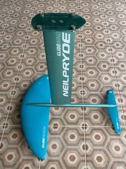 Hydrofoil wake foil mast/wing set