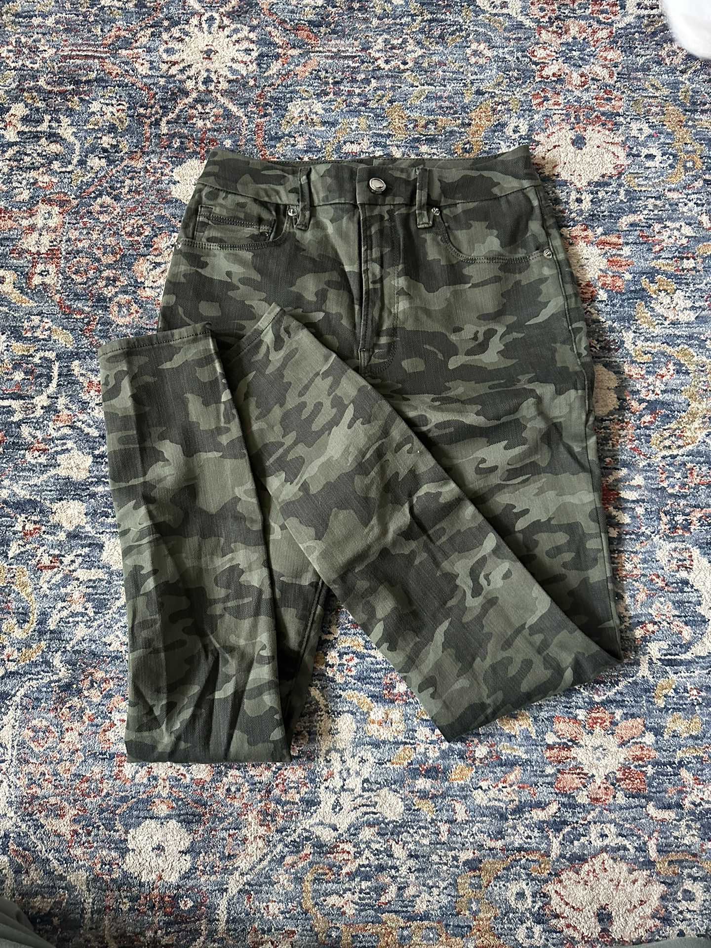 Camo Print Good American Size 6 Never Worn for Sale in San Tan Valley ...