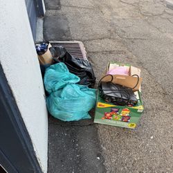 Free Mostly Girls Kids Clothes And Books 