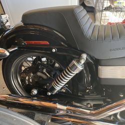 Dyna Rear Shocks