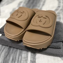 Size 40 GUCCI Sandals 