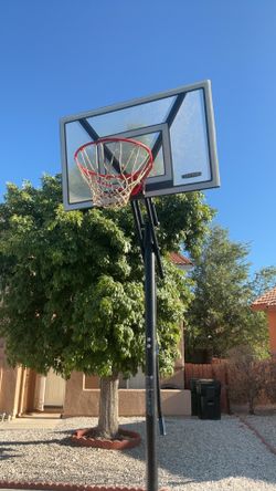 10FT LIFETIME BASKETBALL COURT OUTDOORS