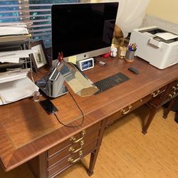 For Sale Vintage BAKER Furniture Wood Table , Collection Editing 