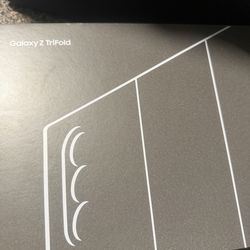 Samsung Galaxy Trifold 512gigs(unlocked )