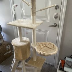 Multi-Level Cat Tree Tower - Great Condition! (Katy 77494)