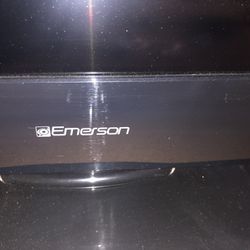 Emerson 40”  Tv