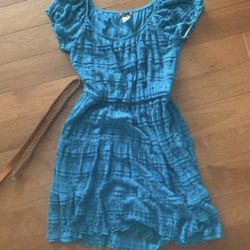 Trixxi Juniors Medium blue teal lace Dress with lining and belt.