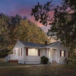 2 Private Rooms Available – Stafford, VA – Parking, Laundry & Utilities Included