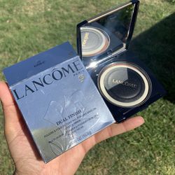 Lancome Dual Finish Powder