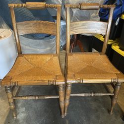 2 Vintage chairs 