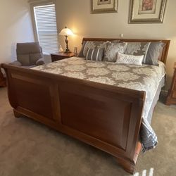 Broyhill 6 Piece Bedroom Set