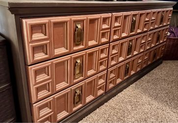 Gorgeous DRESSER