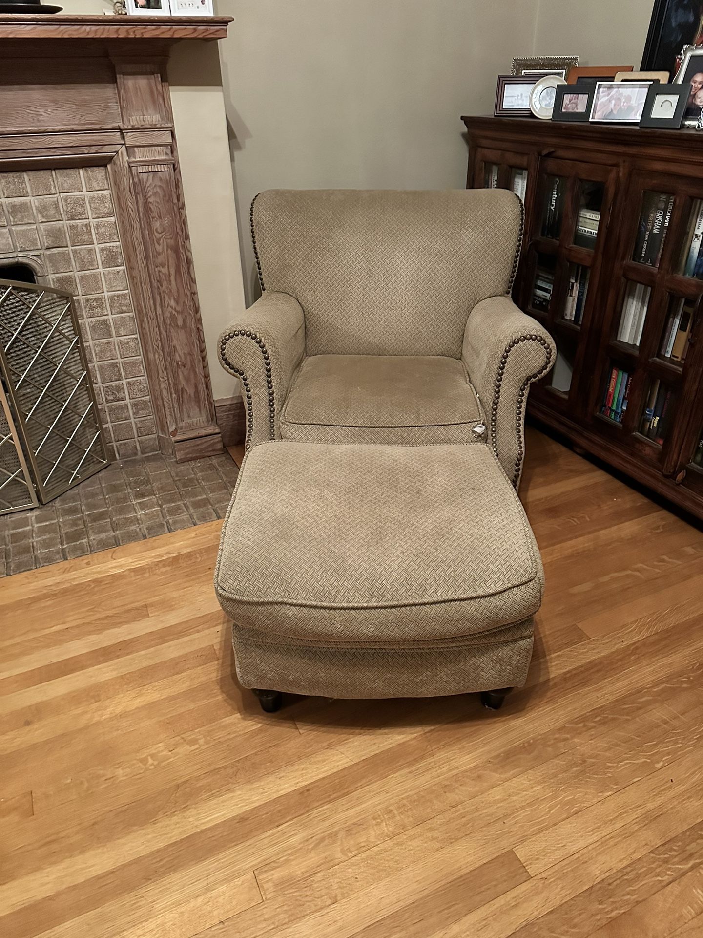 FREE Chair & Ottoman